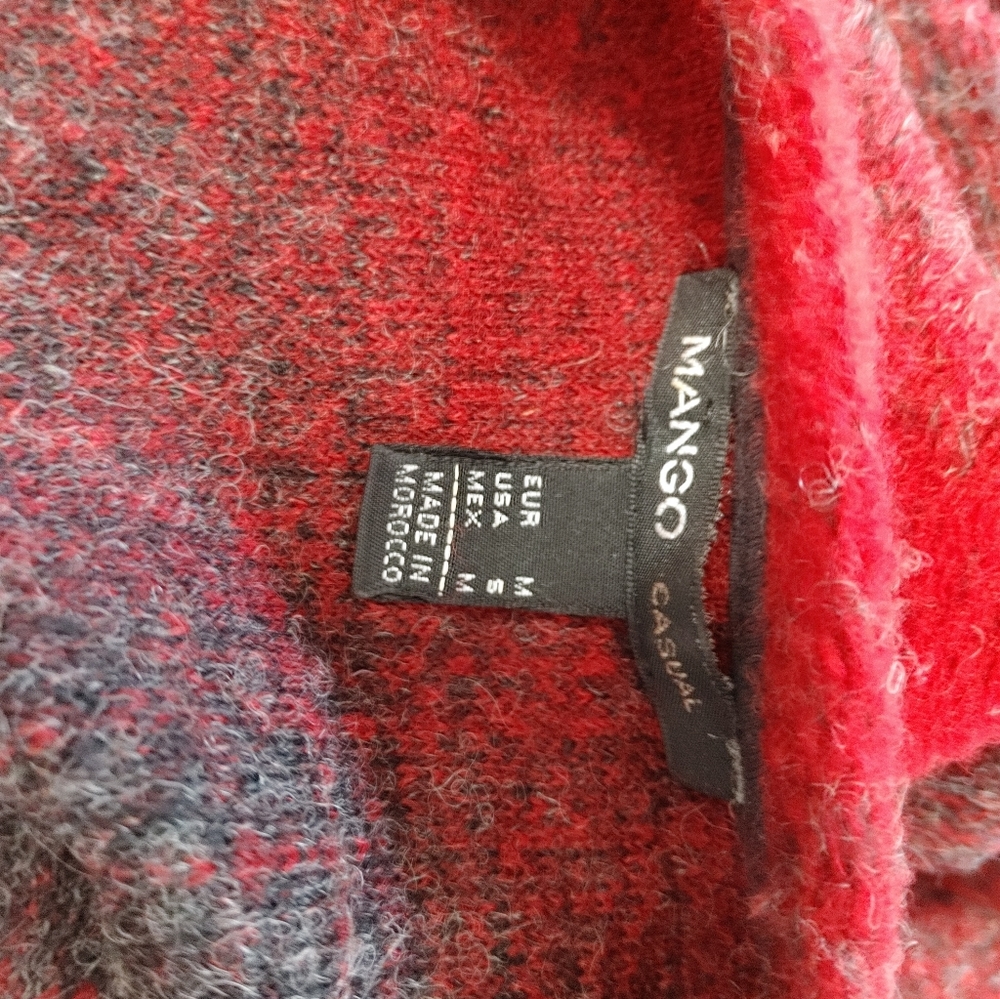 Sweater - Picture 2 of 3